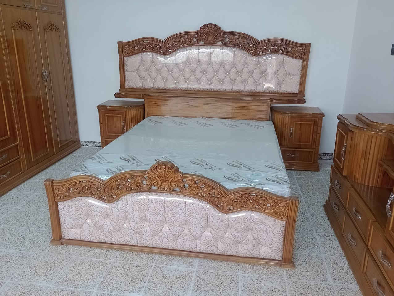 للبيع غرفة نوم جديدة مامستعملة فصال جديد كعب الغزال خشب عراقي ثقيل وزان قنصور 6 ابواب زاوية برتفاع القنصور شراي يتصل
***********
***********
للبيع غرفة نوم جديدة مامستعملة فصال جديد كعب الغزال خشب عراقي ثقيل وزان قنصور 6 ابواب زاوية برتفاع القنصور شراي يتصل
