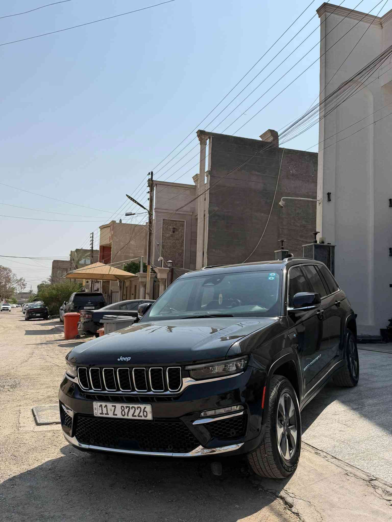 للبيع بسعر مناسب
شراي اتصل وتشلع عيني 

جيب شيروكي 2024 لون اسود شذرة كلش حلو لونها 
5راكب المرغوب 
Plug in هايبرد السيارة 
محرك 2000 توربو 
فول مواصفات فول الفول 
3 شاشات 
بانوراما 
رادارت محيطية 
بصمة تشغيل وبصمة ابواب 
شاشة جبيرة 
تدفئة كشنات وتدفئة ستيرن 
كشنات جلد كهرباء 
فول الفول السيارة مواصفاتها متنعد  
حادثها جاملغ امامي وشوية من الباب صبغ  
بدون دواخل شرط الفحص بدون شاصي بدون لغد 

رقم بغداد باسمي تحويل ثاني يوم 

مكاني بغداد 
***********
