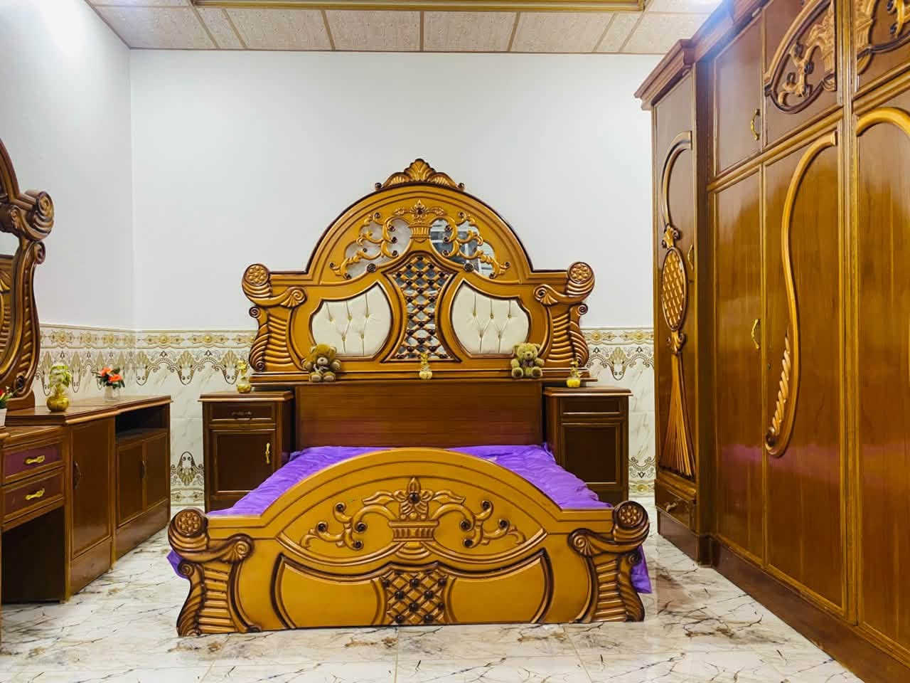 سلام عليكم اخوان عندي غرفه نوم عراقي نضافه فول شرط سعرها 850 مكان رمانه يم جسر
