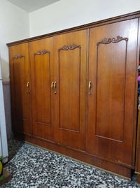 كنتور صاج 4 طلاقات نضيف واسع من جوة وطلاقة الاولى تحتوي على جرارتين ال...