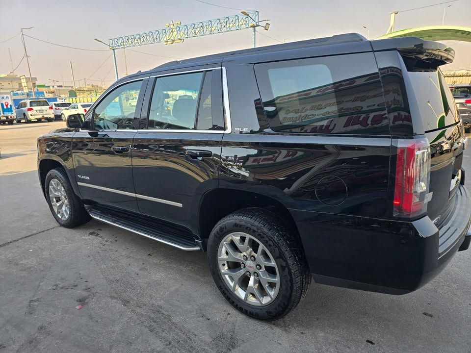جمسي  18 موصفاته SJE وارد امريكي بيه بنيد وحاملق سياره نضيفه كلش تخم تاير تبريد ثلج حداده جديده راعيه يمي رايده 285 البصره الدير ***********/***********
