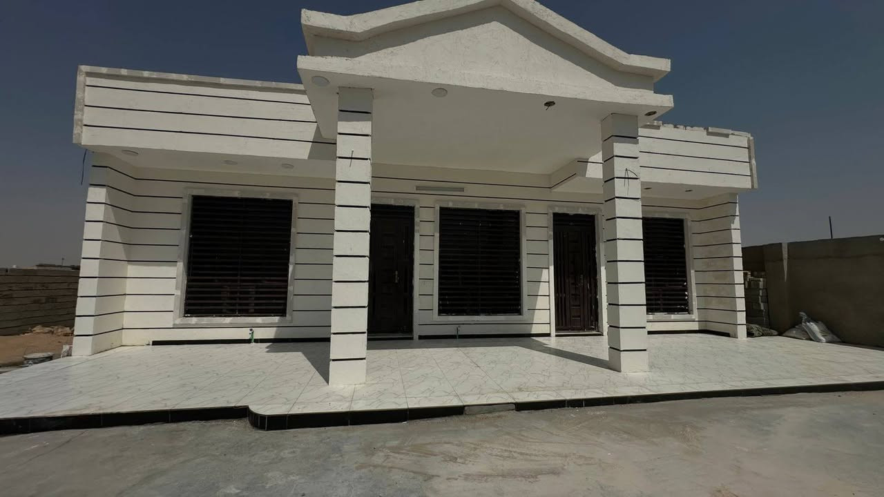 سلام عليكم دونم طابو ملك صرف زراعي
 ثاني يوم فتح بيان بل طابو بعقوبه
ركن الواجهه ٢٠ في ١٠٠ مسيج بل كامل لبيت مساحه        ٢٤٠     ٣غرف نوم ٥في٤ استقبال ١٠في٤٤٠ صاله ١٢ في ٤٣٠ مطبخ ٤٣٠ في٣٣٠ ٤حمامات خارجي وداخلي بغداد منطقه الشاعره طريق السياحي تبعد عن حي البتول 10 دقايق ومسبح ٦في ٤ مساحه الحديقه ٤٠٠ متر الكراج 50 متر في ٦ مستوصف ٥٠ متر بعد مدارس قريب للاستفسار الاتصال على الرقم *********** وصط منطقه سكنيه
