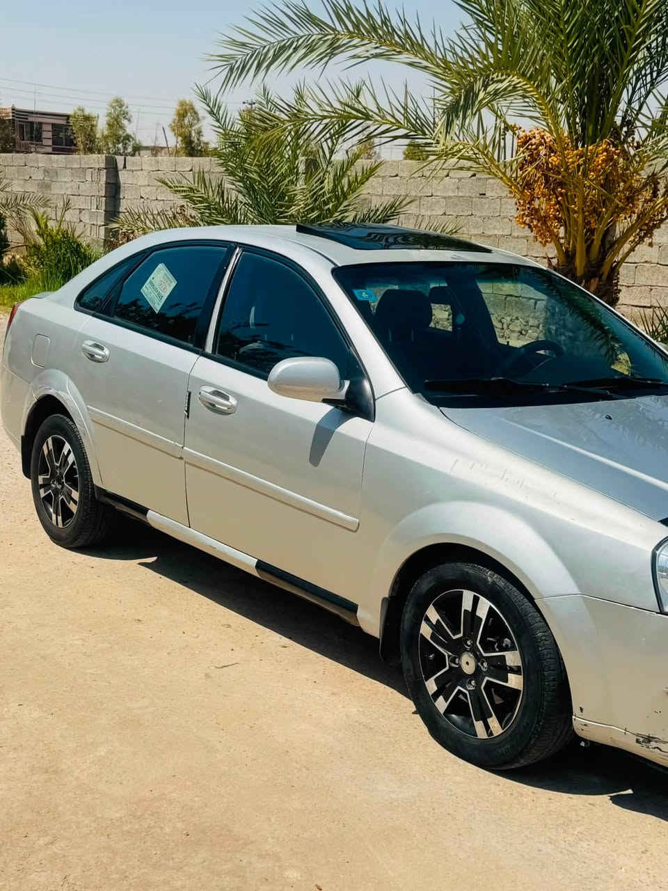 اوبترا موديل 2007
لون سلفر فضي 
محرك صدر تخم تايرات جاهز 
تبريد شغال 
السعر 55 وبيها مجال 
رقم انبار انكليزي 
مكان سياره عامريه الصمود -فلوجه 
***********
