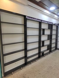 ديكور رفوف • فاترينة ١م٦٥×٢م٢٥ • حي ١٧ تموز