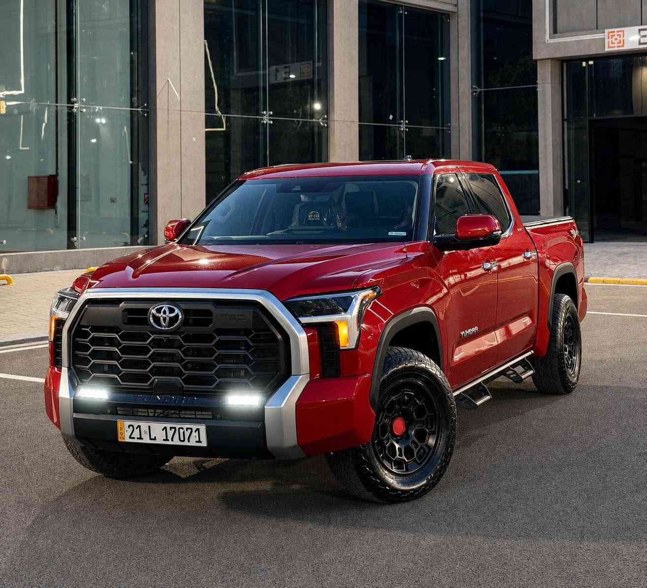 تيوتا تندرا 2023 TRD
ماشيه 33الف كيلو كفاله عامه عدا ربع باب البدي اجه بي كلير من امريكا السياره فول مواصفات بانوراما و5كامرات وجلد وتبريد كشنات وكشافات وبعد هواي مواصفات السعر 358ورقه وبيها مجال بسيط مكاني السيديه او الكراده 
*********** بغداد, العراق
