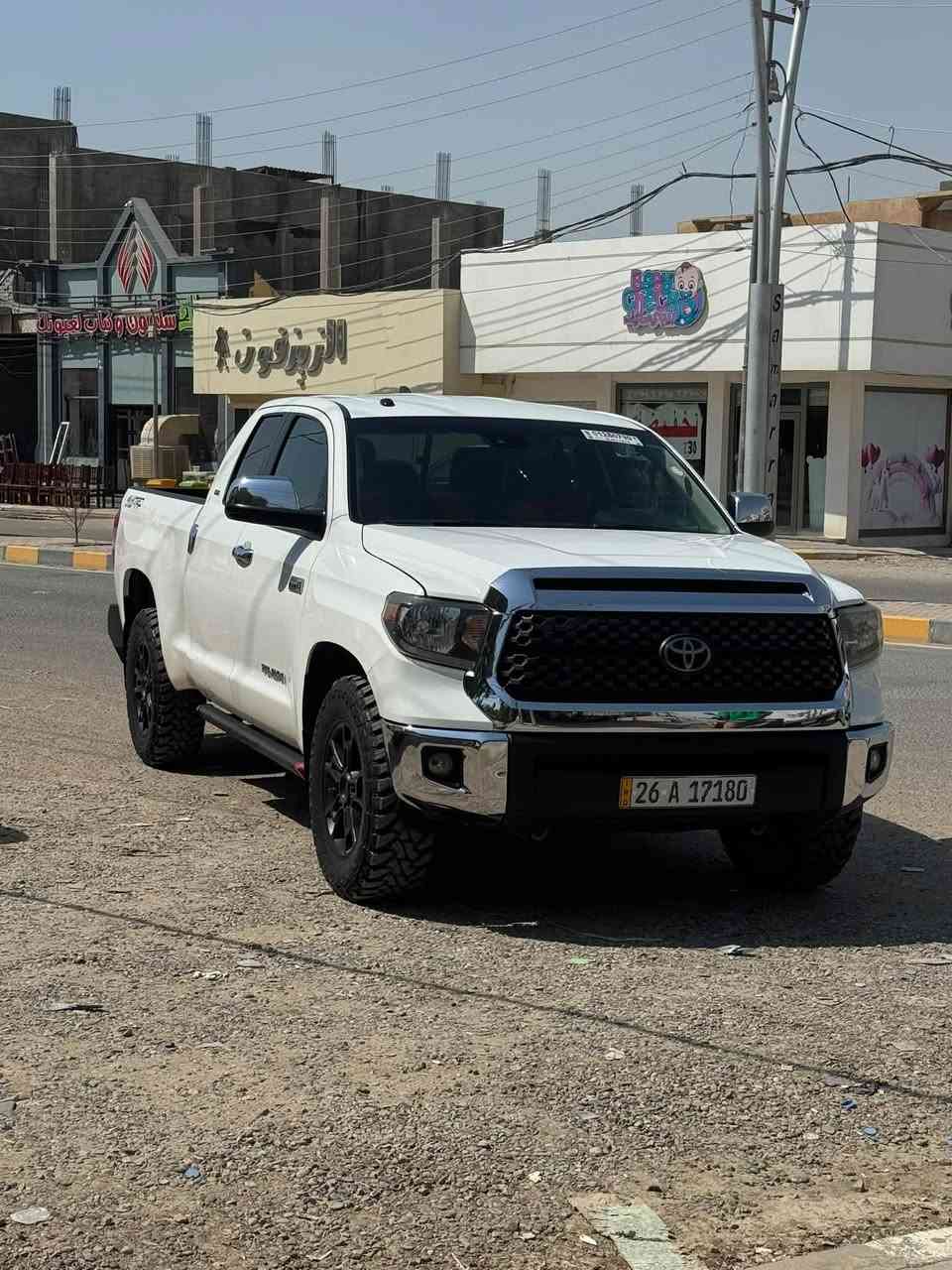 السلام عليكم تاندرا موديل 21 محرك 5700 الضرر مرفق مع المنشور سياره متصرف الف عليها السعر 230بيهل مجال بسيط مكانها سامراء ***********
