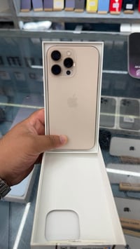 آيفون ١٧ برو ماكس • ٢٥٦ • بطارية ١٠٠