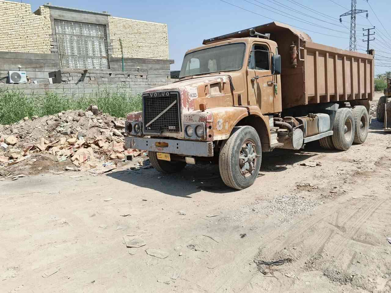 السلام عليكم فالفو للبيع موديل 81 رقم صدامي تحويل مباشر محرك جي 10 العنوان واسط الزبيديه ***********
