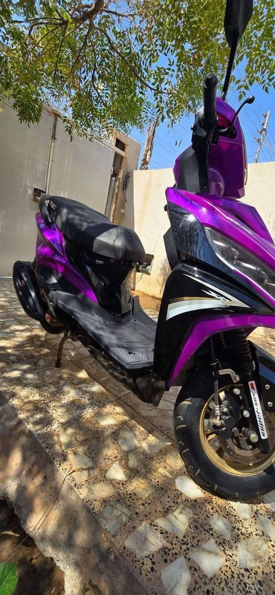 سلام عليكم دراجه ناريه للبيع مثل ما واضح بصور دراجه نضيفه كلش سريعه وما ومستخدمه هواي قبل اشهر طلعت من الوكيل اوراق جاهزه تحويل بأسمك مباشر بسبب عدم التفرغ والاستخدام قررت ابيعها بيها صوت فقط بالاكسن واعتقد بوربرين سعرها 950 الف وبيها مجال وهذا رقم صاحب الدراجه *********** بيه واتساب انا مكلف بنشر فقط
