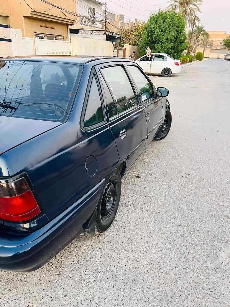للبيع 
دايو لمنز ١٩٩٣

رقم دولي 
سنويتها جديدة تنتهي ٢٠٣١ بشهر الثامن 

گير اوتوماتيك  ومحرك مكفول 
والسيارة جداً نظيفة 
مصبوغة عام للجماليه 

الشراي يتصل على الرقم 
***********
السعر ٣٧ وبيها مجال

