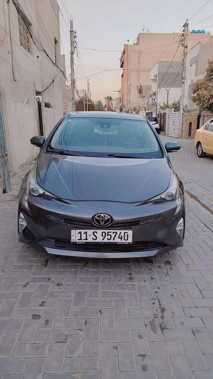 ارخص بريوس بريمير للبيع فول 1/1
2018
السياره بسمي 

السعر 119 ورقه وبيها مجال بسيط للشراي 

وبيها سنوار 

رقمي ***********
