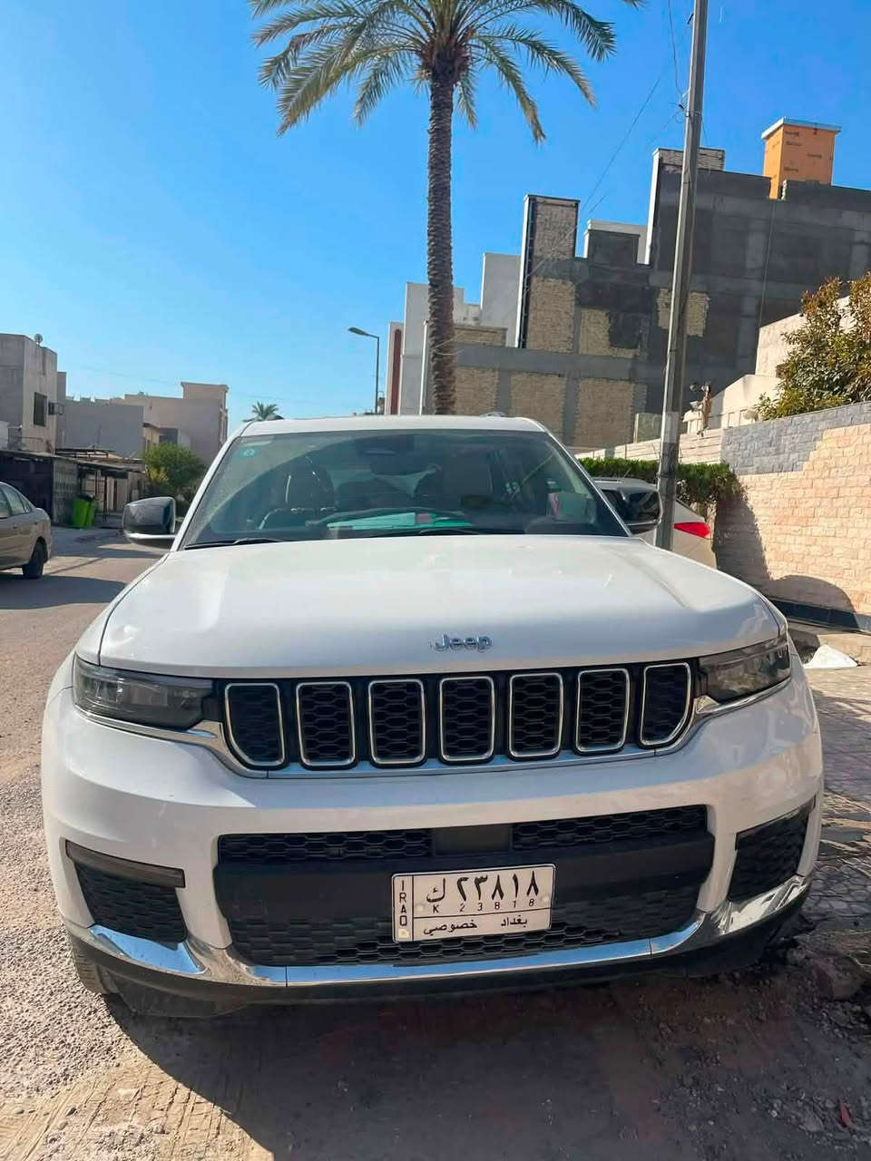 جيب خليجي هارلم ٢٠٢٢ 
٧ راكب 
مكفوله من صبغ وتبديل 
ماشيه ٤٠ الف كيلو 
لمتد ١/١ داخل صحراوي
سعرها 35 وبيها مجال مكان السياره بغداد اليرموك
***********
