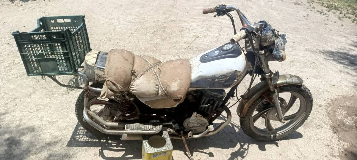 سلام عليكم جوندة للبيع مكان بغداد المحمودية شغالة كاملة السعر 350الف اوراق بيها ***********/***********
