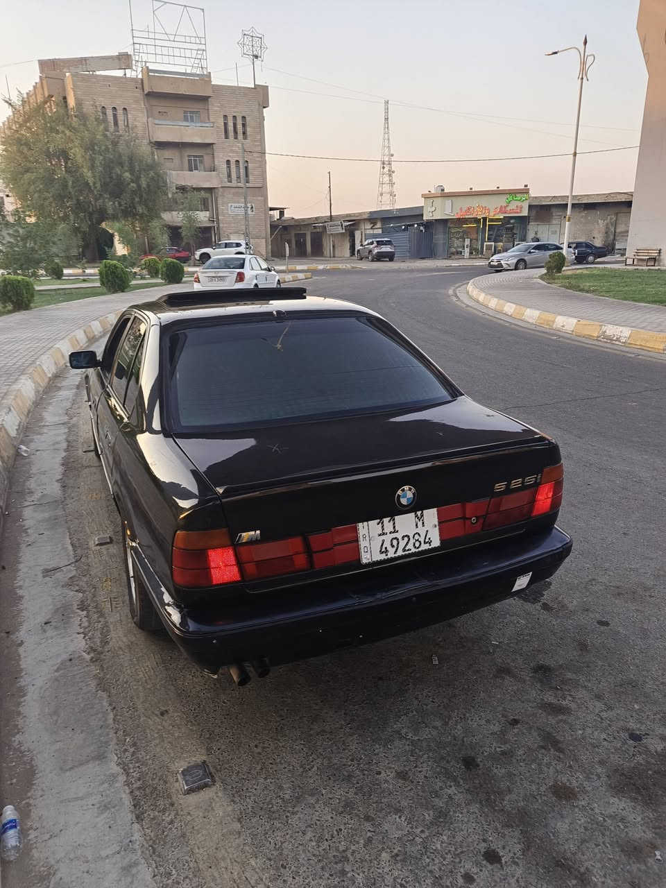 بئم 525مديل 1994
محرك مسكر تك فانوس 
كير محرك شرط تبريد
 رقم وهزاه جديد بغداد الدولي 
سلايت 
مكاني تكريت
سعر 65وبيها مجال بصيط
***********
