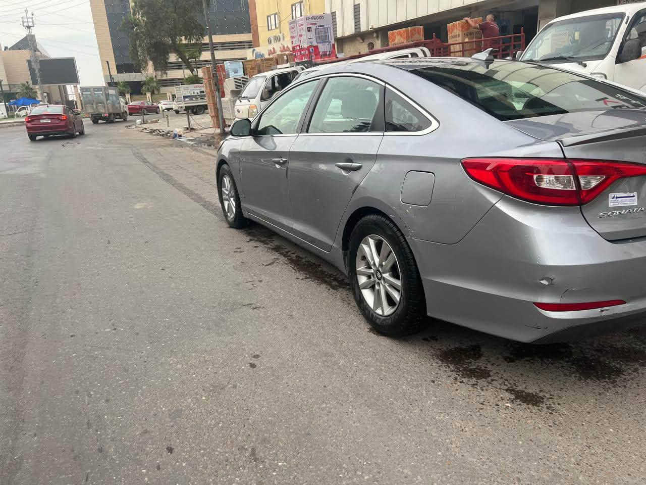 السلام عليكم
سوناتا 2016 امريكي محرك 2400gdi مواصفات عادية ماشية 103 mile  صور الحادث بالمنشور محرك كير تبريد كهربائيات صدر بلادي السيارة كاملة اي ما بيها رقم اربيل جديد مكانها بغداد الدورة السعر 115$ بيها مجال بسيط للاتصال ***********
