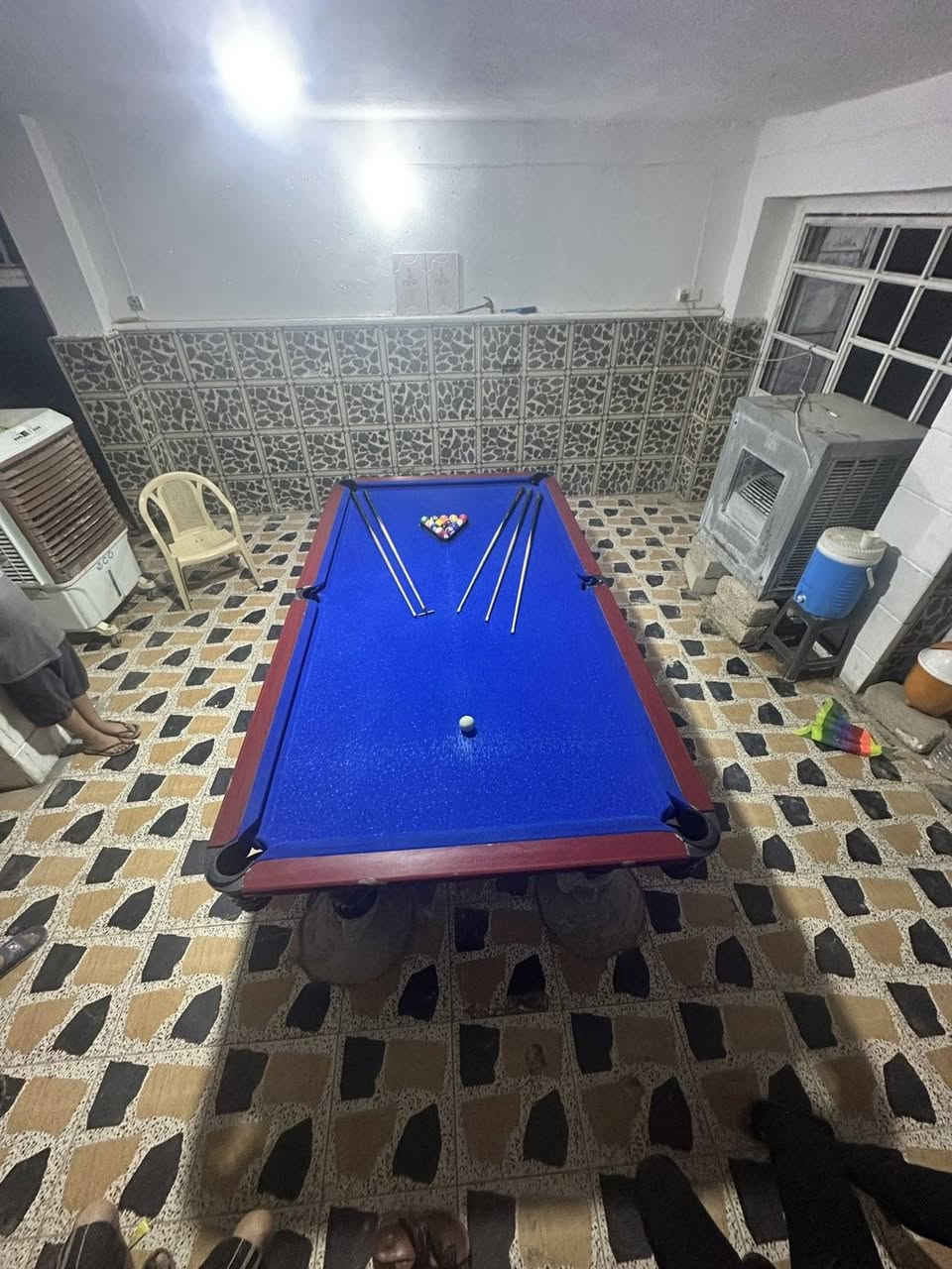 موجود ميز بليارد كامل معا كيوبات 4 ومثلث للبيع سعرو 600 مكانو موصل ناحيه زمار التواصل على الرقم  ***********
