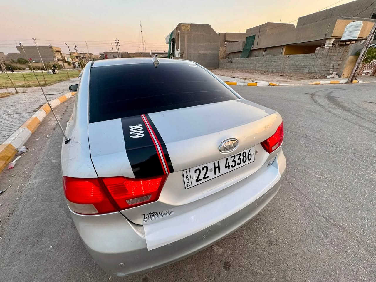 اوبتيما 2009 خليجي 2400 صبغ جاملغ وبنيد وربع باب الايسر بدون اي داخل  
محرك كير تبريد صدر كله جديد ابسمي 
عنوان واسط الصويرة 
***********
غير متواجد على الفيس  فقط اتصال 
سعر 97 وبيه مجال بسيط جدا
