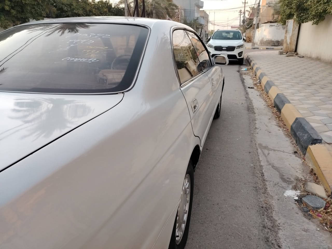 السلام عليكم بطة كراون متصل موديل 93 رقم انبار مشروع وطني بسمي سنويه لل ٣٠ رقم انكليزي تحويل مباشر مشروع وطني هزه جديده تحويل بكل المحافظات كهربائيات كلها شغاله لايت زنون مكينه كير حداديه تخم تاير مكفولات تبريد ثلج شاشه تاب مضخم صوت مكفوله من كص ونقل جثه وضربه سعر٤٩ وبيها مجال بسيط مكان السياره كوت *********** شرط السياره احلى من صور بهواي تجي تشوفها ماعجبتك تاخذ مصاريفك
