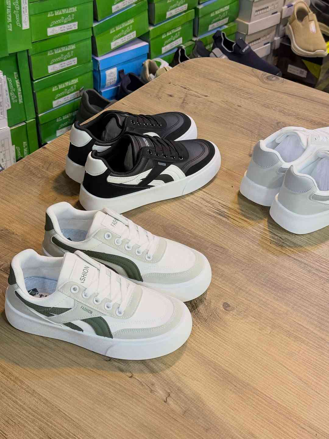 راحه واناقه بكل خطوة✨👟

حذاء سبورت يحنن يرهم للكاجوال والسبورت والرسمي قلب سلم يجنن

للدوام والطلعه قطعه مميزه

📍السعر  12 ✅ يتوفر من 37 لل 41 القالب ستندر 

🚚التوصيل متوفر لكل المحافظات 

📲للحجز دايركت الصفحة او على الواتساب  ***********

📍العنوان كربلاء حي الحر بعد المستوصف الجهه المقابله مجاور صيدلية لمار احذية الحمداني مقابل مركز 313 للمنتوجات الحيوانيه

نص مكتوب في الصور:
- السعر 12 من 37 لل 41
- السعر 12 🌟 من 37 لل 41
- السعر 12 ✨ من 37 لل 41