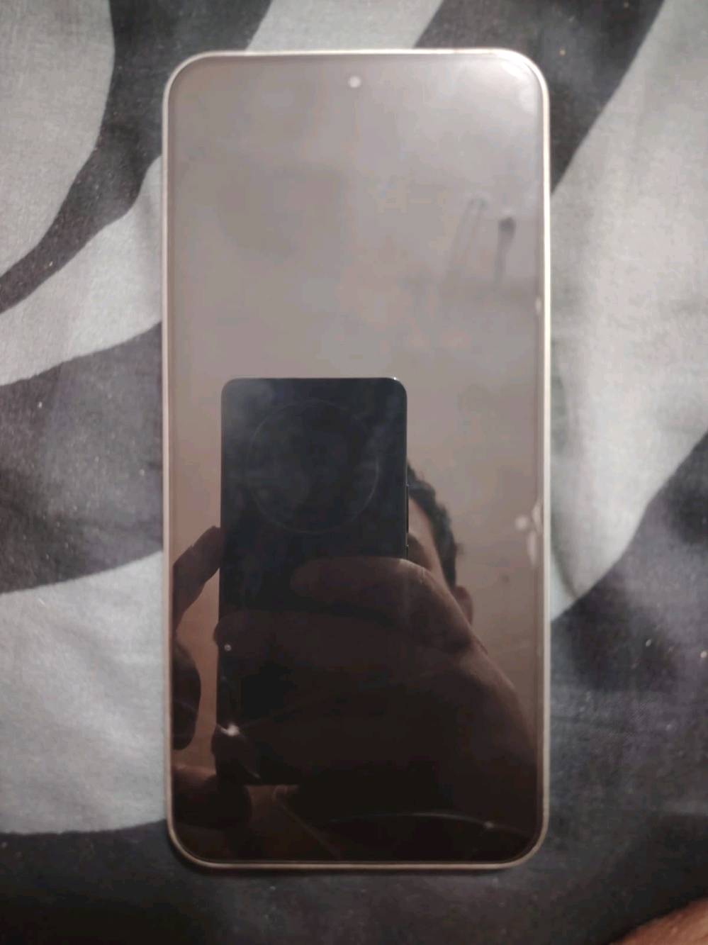 هونر 
x9d  5g
جهاز جديد 
استعمال شهرين
ذاكرة 256 
رام 12 
للبيع 425 وبي مجال 
بغداد-صليخ
توصيل ماعندي