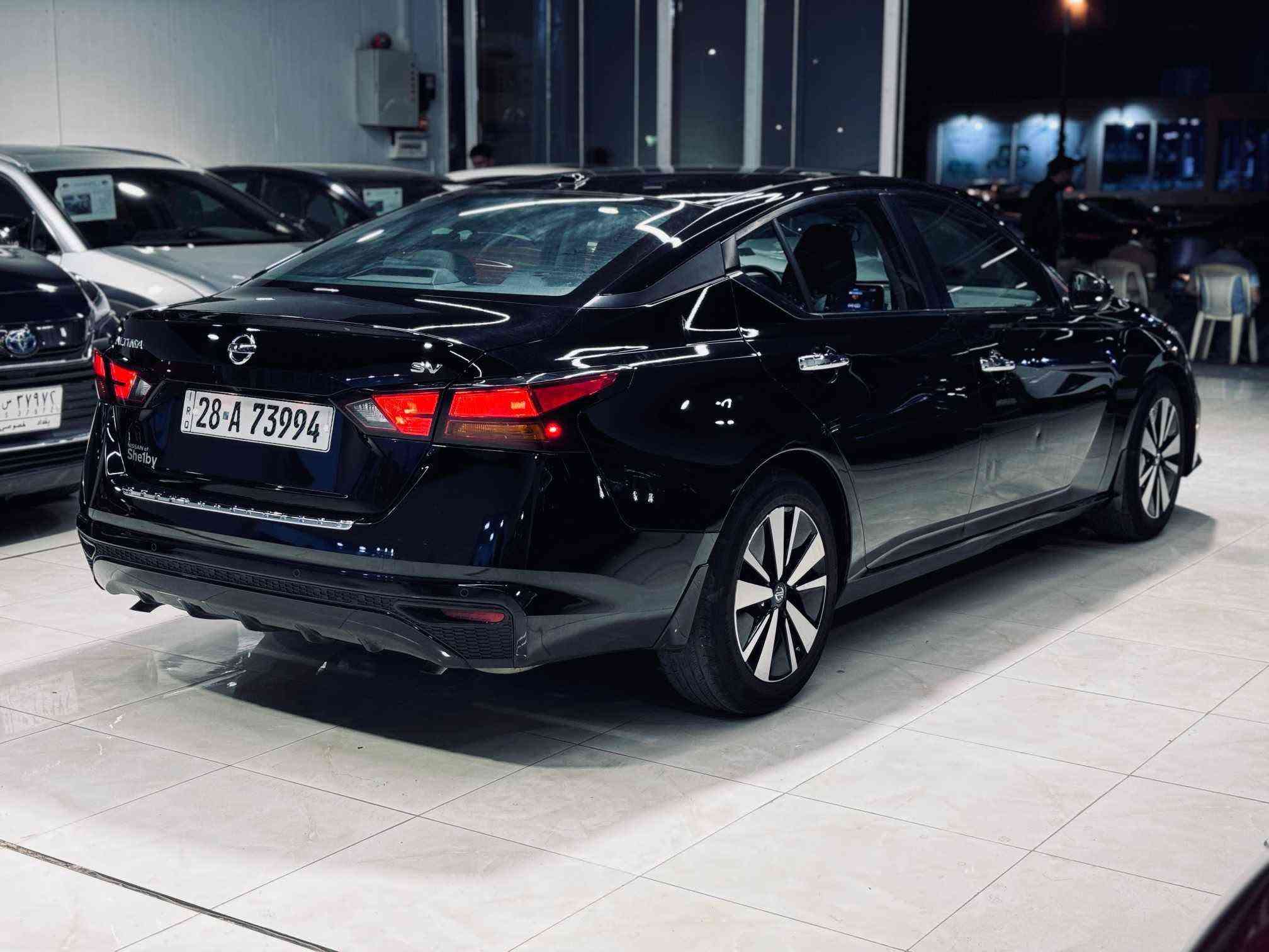 🔺للبـيع  او مراوس
   نيسان ألتيمـا
Nissan Altima 2022 

🔸اللوحات : النجـف معوقين (28) وكالة عامة سنتين وتداور 
🔸الضرر: تبديل جاملغات امامية نفس اللون وصبغ قليل بالبنيد والجاملغ الخلفي  اقل شبر 
🔸الموديل : 2022
🔸الفئة : SV
🔸حجم المحرك : 2,5L  / 4 Cylinders 
🔸اللون : أسـود .
🔸المفتاح : بصمة عدد 1
🔸عداد المسافة : 62 الف ميل .
‏🔸Airbags : الستيرن .
🔸نظام الدفع : Front - Wheel Drive
🔸عدد الركاب : 5 راكب
‏🔸(VIN) | 1N4BL4DV6NN374223

🟢 مواصفات اخرى
( المقاعد مخمل أسود ، شاشة ، كاميرا خلفية ، كرسي السائق كهرباء ، حساس النقطه العمياء ،ويل كب حجم 17 inch )

🔸السعر: (140) 

☎️***********
