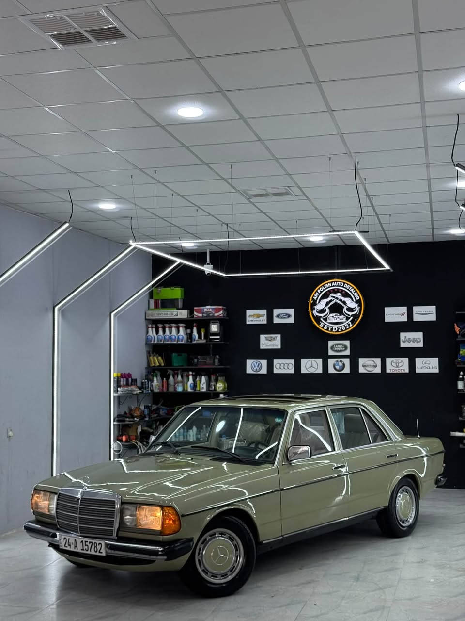 کلاسیک مودیل ۱۹۸۲ محرک بطە صبوغ عام
***********
السعر 7300$
