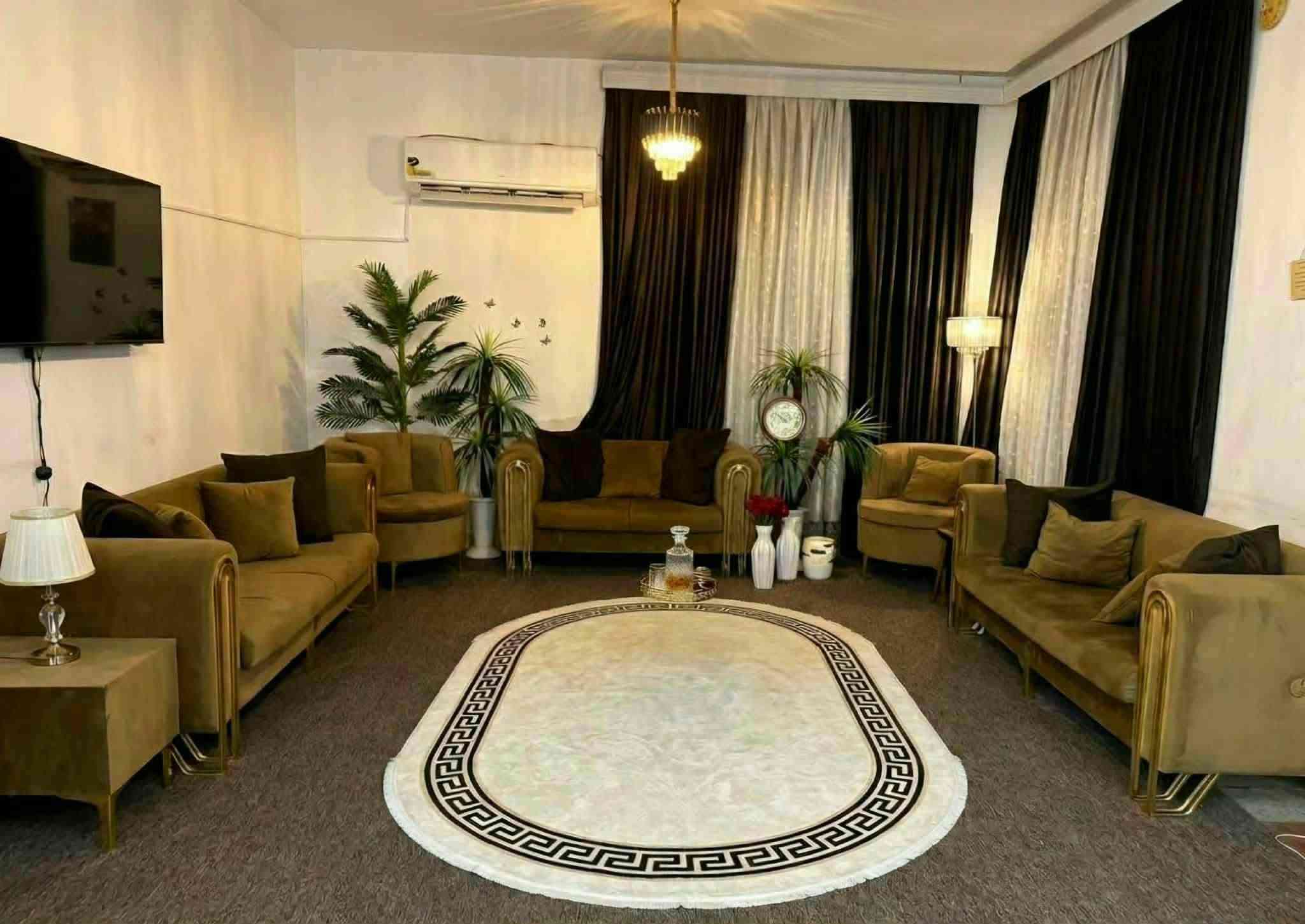 كنب • قابل تفاوض • بركات الحُسين