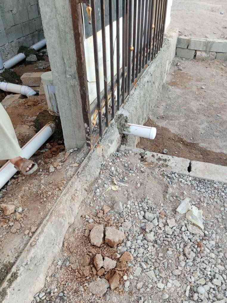عبد تأسيس صحيات عامه مي مجاري تأسيس بي نضام طرق الحديثه في كركوك ***********

