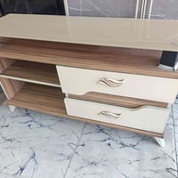 ميز • نضافة ١٠٠٪ • الغزاليه