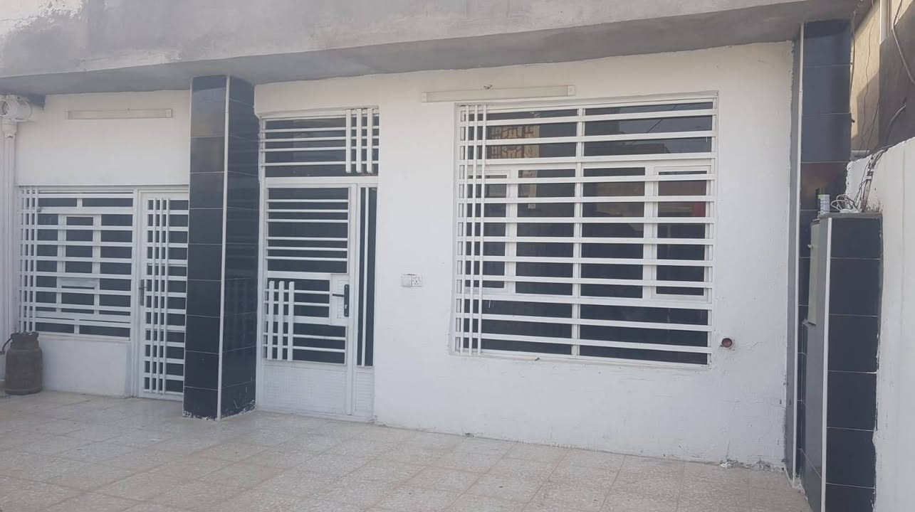 سلام عليكم
بيت طابو صرف ابوعظام 150 متر طابق ونص فرع سيد صباح جيران حسين راشدي
البيت قرب المدارس وسوق ابو عظام

١ـ ستقبال
٢ـ صاله
٣ـ غرفه
٤ـ مطبخ
٥ـ صحيات داخليه
٦ـ صحيات خارجيه
٧ـ مناور ثنين
٨ ـ طابق ثاني غرفة نوم
٩ ـ غرفه زغيره مخزن
الاستفسار
***********
***********
