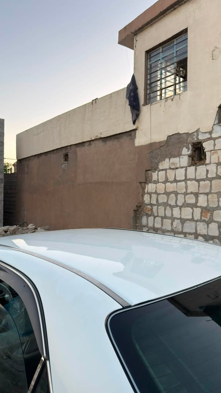 سڵاوتان لێبێت ئەم مەلیکەیەمان بۆ هێناون هی ژێر خۆمانە سەیارەکە نمونەیە لەجوانی ، مەکینە ڤیڤیتیە ئاڵتونی بازارە ، سەیارەکە موسە و بێ بۆیاخە تەنها شوێن موسەکانی بۆیاخە ، سەیارەکە زۆر جاهیزە و خزمەتی تەواوەتی کراوە ، تایە و ویلی لۆک و بانسەکانیشی گۆراوە ، رۆنیشی گۆراوە ، سپێری دانەگیراوە ، سەیارەکە بێ دەعم بێ لێدراویە ، بەشەرتی هەموو شتێک ، کەڤەر گۆراو نیە ، شەنسی کۆستەرەی بەر نەکەوتووە ، دوو دووگمەی پەردەیە ، ماڵی دۆستە ....

سەیارەکە کۆدی بۆکراوە و بارکۆدەکەشی وەرگیراوەتەوە 

نرخ 49$ معامەلەیەکی کەم 
ناونیشان :- سلێمانی 

ژمارەی پەیوەندی ***********
