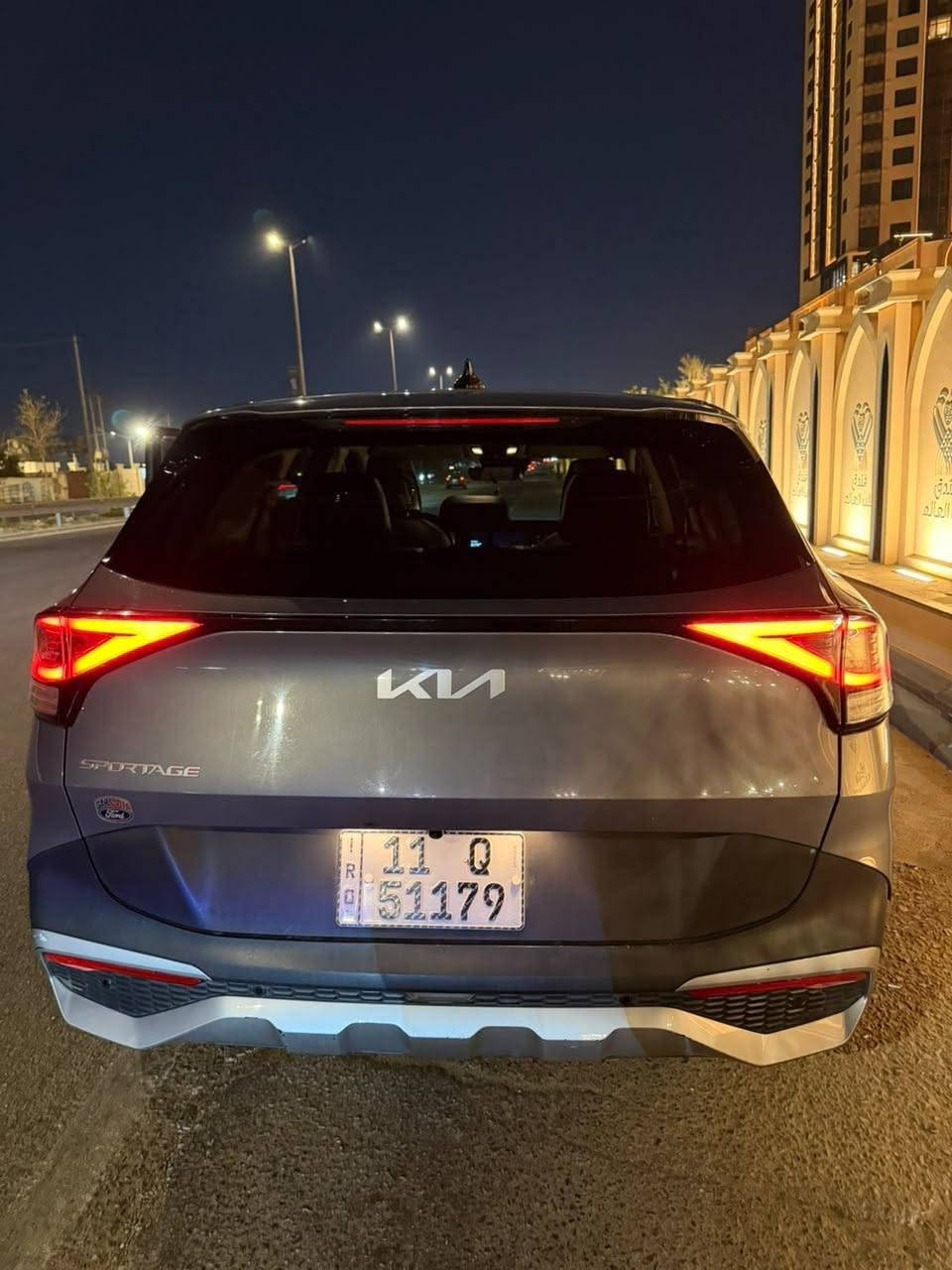 للبيع كيا سبورتج EX موديل 2023
مرقمه بغداد 
مواصفات 
بصمة دخول ذكي تشغيل عن بعد 
مثبت سرعه
صندوق كهرباء 
كشن كهرباء/ تدفئة 
لايت LED
 شاشة متصلة تدعم اندرويد أوت أبل كار بلي 
شاشة لاسلكي 
منافذ شحن 
تحكم ستيرن 
شاشة تحكم للتبريد مناخ منفصل 
حادثه السيارة مرفوق مع الصور 
مكاني بغداد الدوره 
السعر 170 وبيهه مجال 
***********

نص مكتوب في الصور:
- BIDGARS
- BIDVARS
- BIDCARS