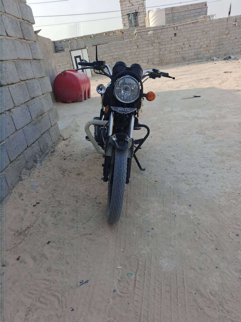 سلام عليكم دراجه البيع وراق اصولي شرط موديل 2021 دراجه مكفوله كهربياته كله شقاله مامفتوحه شرط دراجه نضيفه خير من الله العنوان نجف سعر 1350 وبيه  مجال بصيط رقم *********** نتصال

