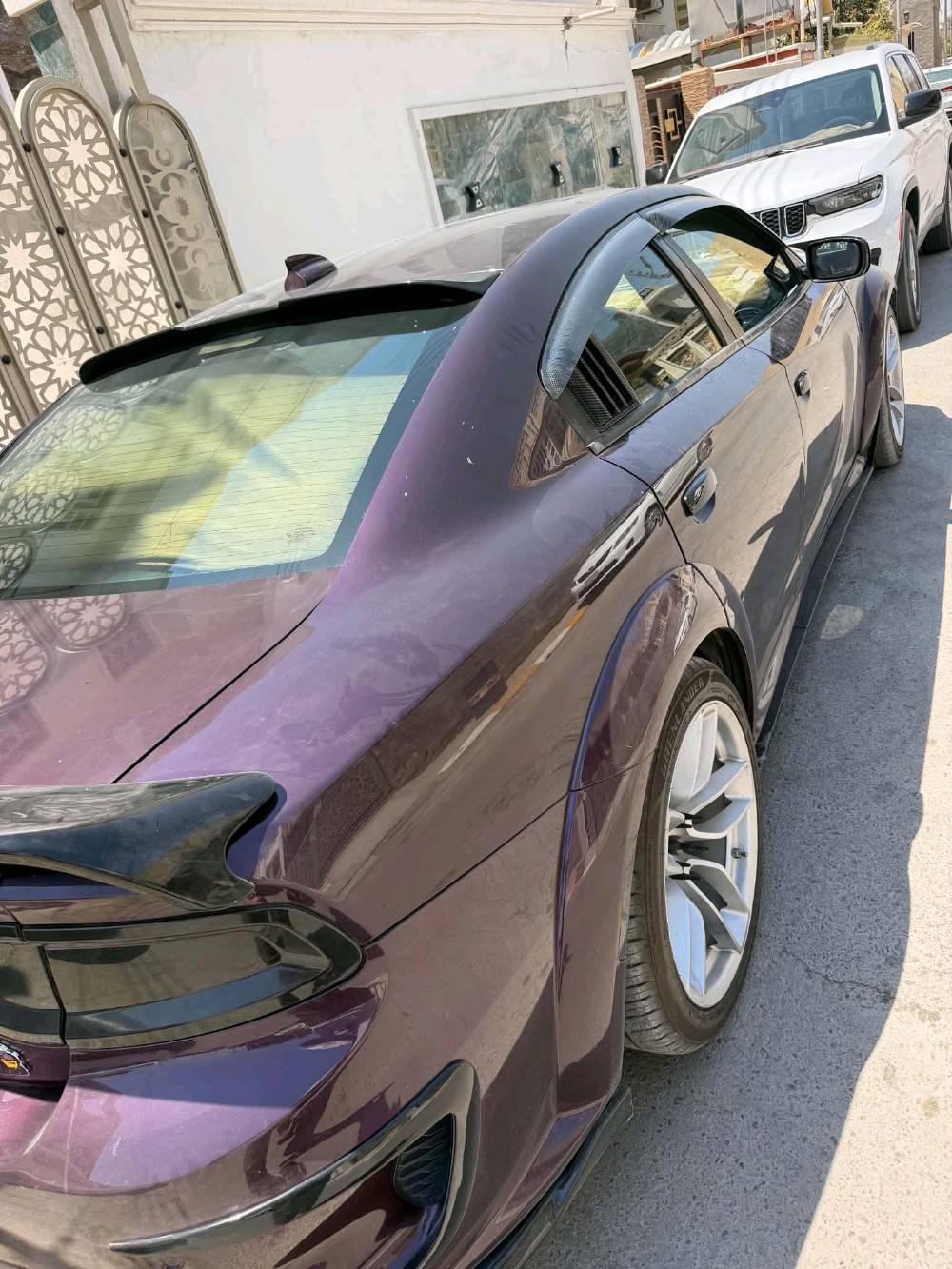 السلام عليكم
جارجر سكات باك وايد بدي اصل  6400

موديل 2021 

لون بنفسجي

تبديل 3 قطع جاملغات امامي والبنيد

  فتحه سقف 

تشغيل عن بعد 

السعر 220 

رقم بغداد ب اسمي تحويل مباشر 

لاستفسار *********** وتساب