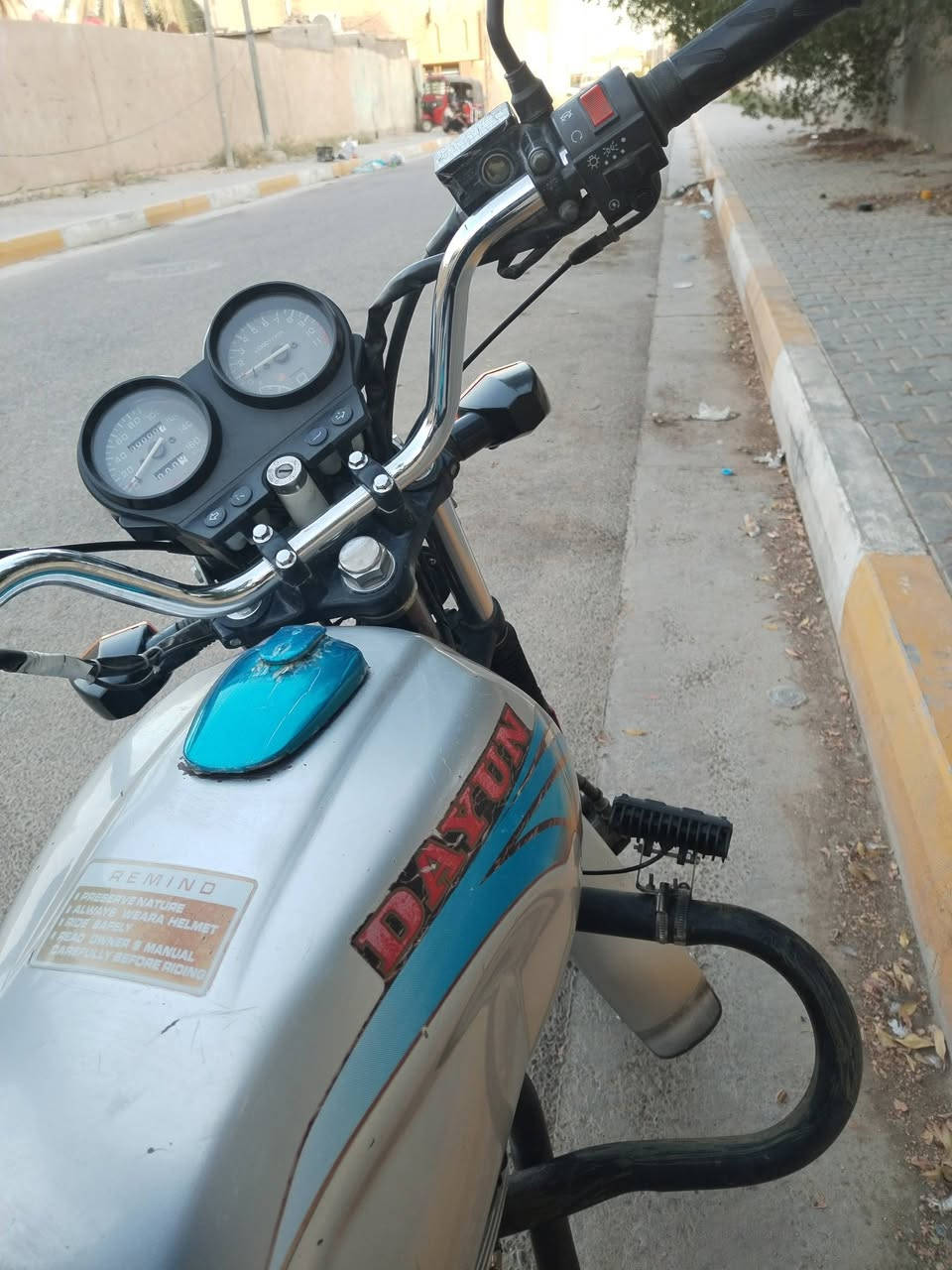 دراجة دايوان عظم موديل 23 للبيع
 جاهزه من كلشي كهربائيات محرك سلف فول أوراق بأسمي للاستفسار اتصل / ***********
