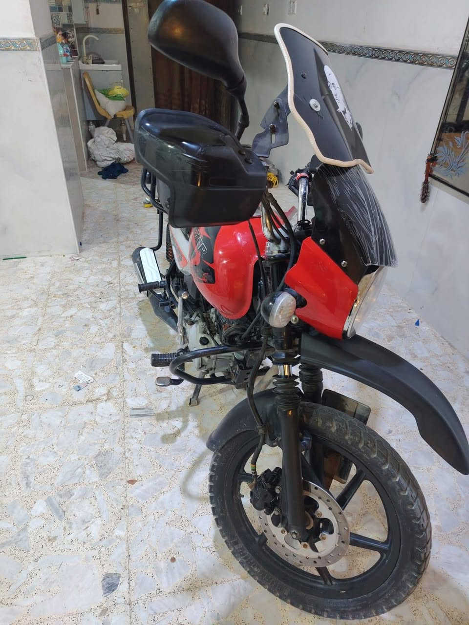 بدون تفاصيل • دراجة نارية
