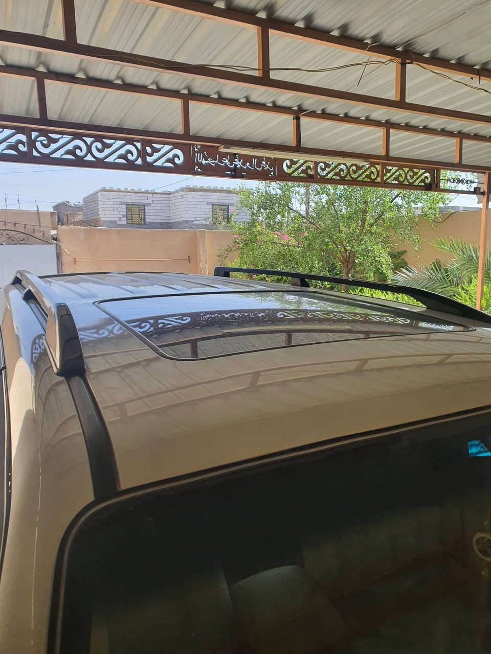 سيارة باجيرو ٢٠١٣ مكفولة باسمي العنوان البصرة سعر ١٦٠ وبيها مجال هاتف ***********

