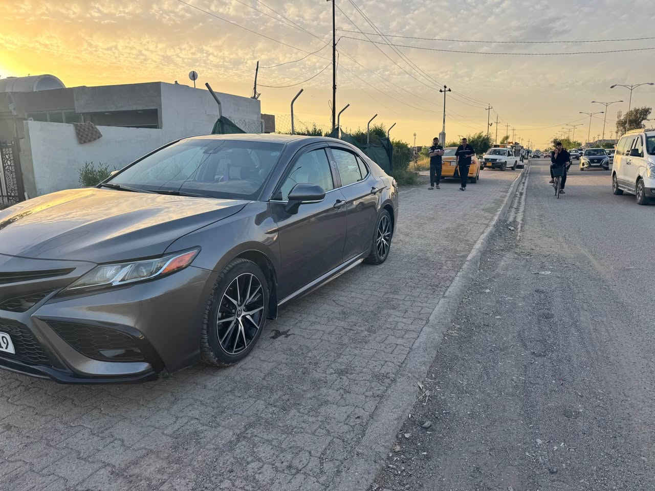 كاميرى هایبرید
مودیل :٢٠٢٤
لون : نفطي
مواصفات :SE
ضرر: قطعتين بونيد و باب سكن مكانين بارد
سيارة نظيفة
سعر: ١٧٥بي مجال قليل
رقم موبايل:***********
***********
مكاتي كركوك كركوك, العراق

