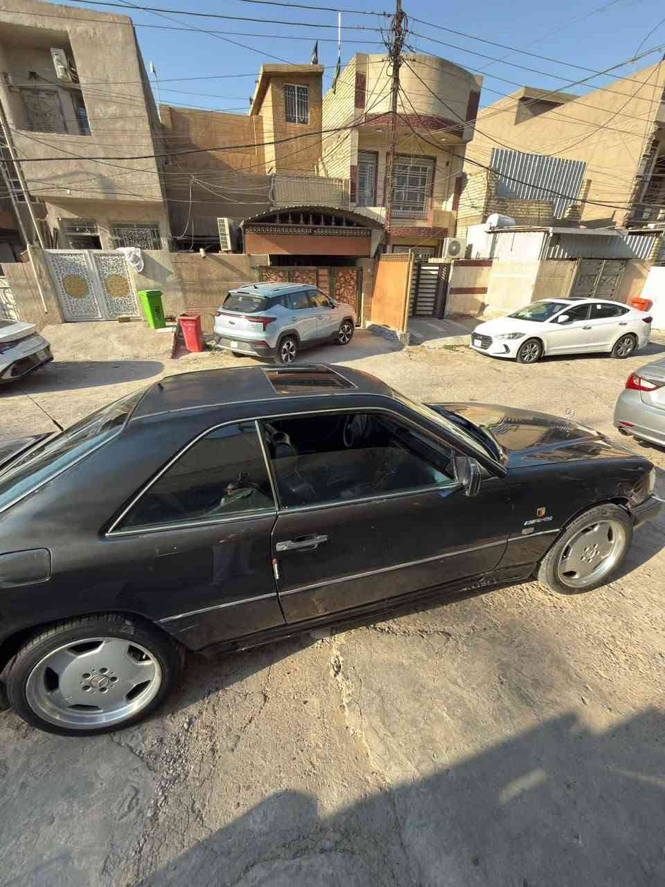 مارسيدس تك باب موديل ٩٢ بلاديه 
كير محرك كهربائيات بلادي رقم بغداد  
بيه جراد بسيط السعر   57 ورقه
