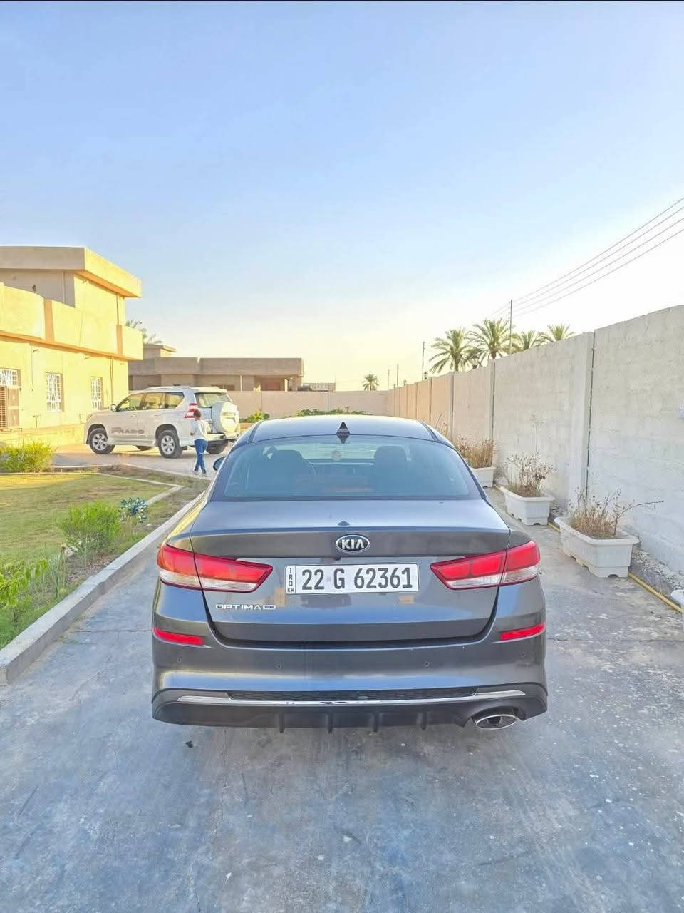 السلام عليكم
كيا اوبتما 2020 fe
حادثها قطعة وحدة فقط جاملغ مبدل ومصبوغ 
بدون دواخل وبدون ايرباك وبدون شاصي 
كير ومحرك مكفول
محرك 2400 GDI
عنوان بغداد / الغزالية 
سعر 129 وبيها مجال 
هزة وسنوية جديدة باسمي 
***********
