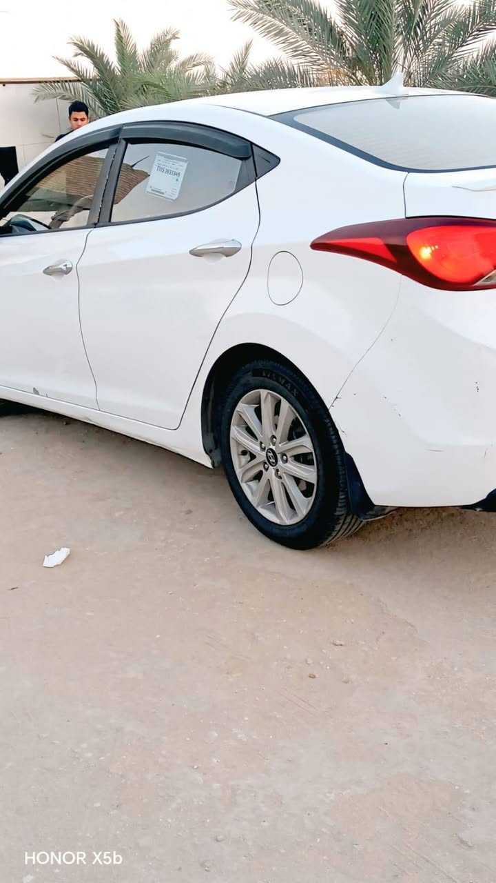هونداي. النترا. موديل 2014.
نص فول. تخم تاير تبريد شرط. 
كير محرك شرط. 1800دوش. المرغوب 
بيه جاملغ مبدل ولضربه ما عابره. 
بيه بارد باب السايق.
السياره نضيفه جداً.                
السعر. 115وبيه مجال. 
مكان السماوه. 
للستفسار اتصال على الرقم ادناه. 
***********

