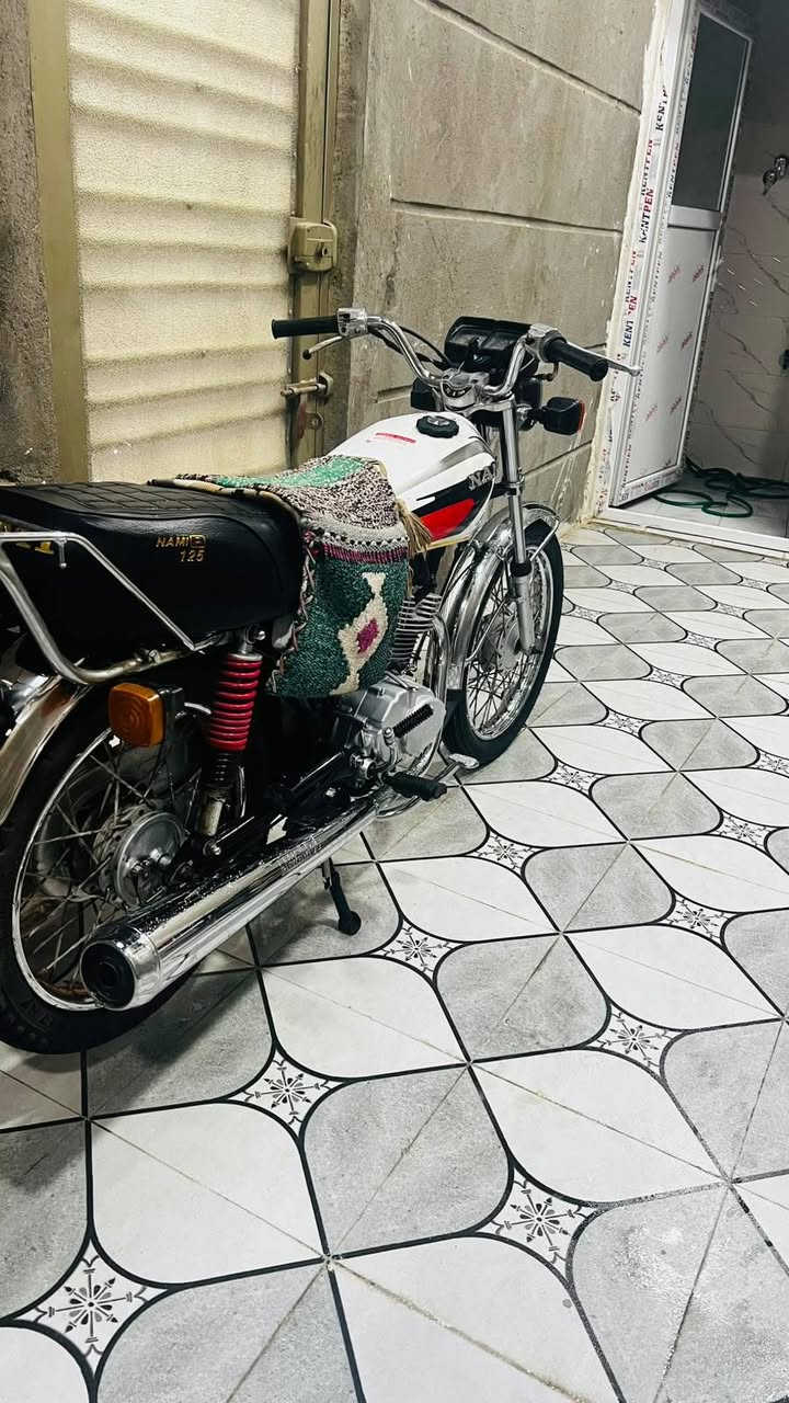 السلام عليكم دراجه للبيع نامه🏍اربعه كير للبيع لون ابيض دراجه نضيفه  دراجه شلعه ومعدل خير من الله دراجه موديل 2026اوراق سكنر 🩸. سعره 675وبيه مجال بسيطط كلش.📌  العنوان كربلاء قنطرت السلام 📌ما متواجد خاص..📌فقط اتصال. 🌠***********🙌🏼🩶
