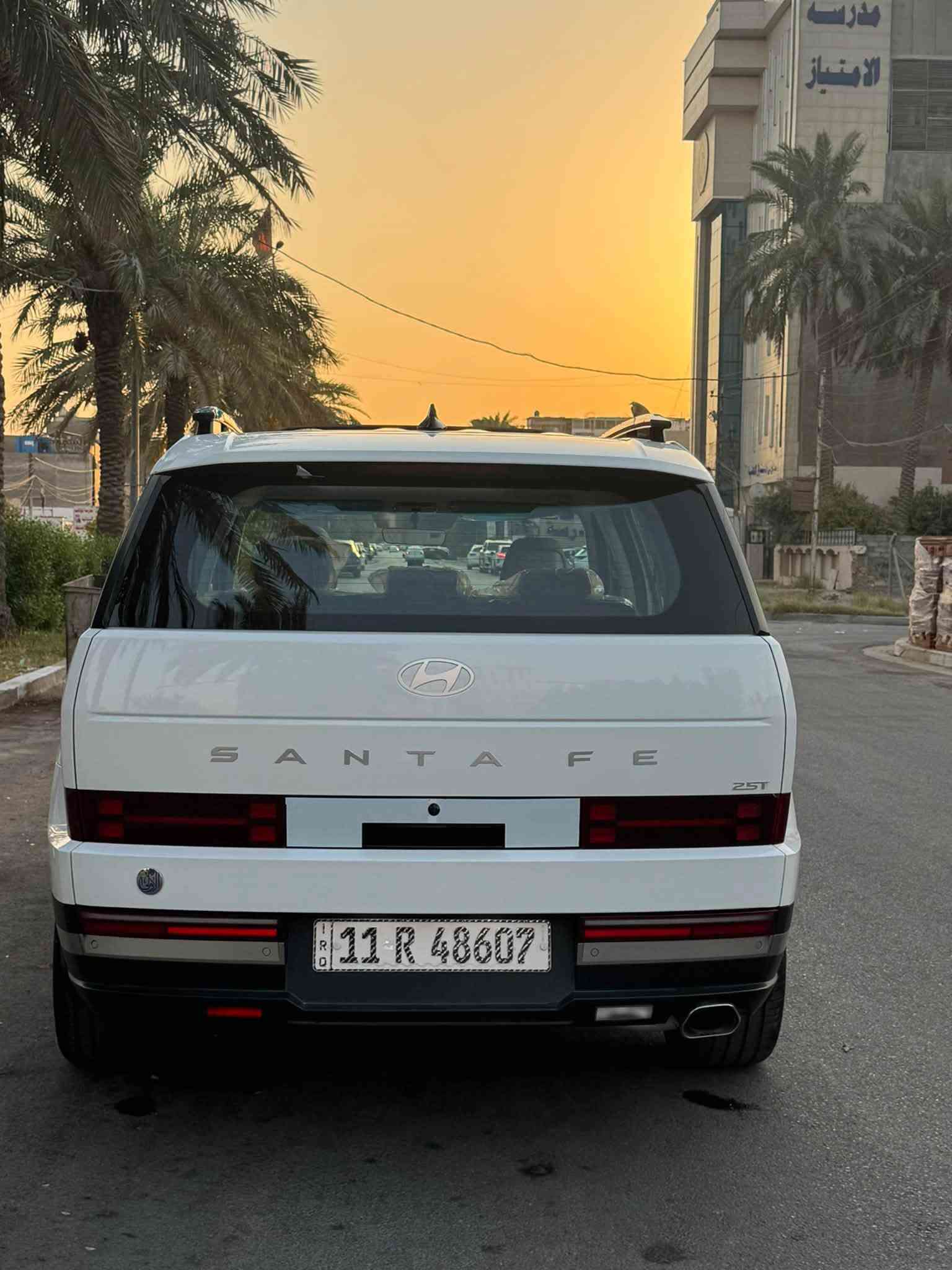 السلام عليكم للبيع سنتافيا 2025 خليجيه ضمان شركة الاولى هونداي فووول ماشيه 18 مكفوله كفاله عامه للاستفسار *********** بغداد السيديه

