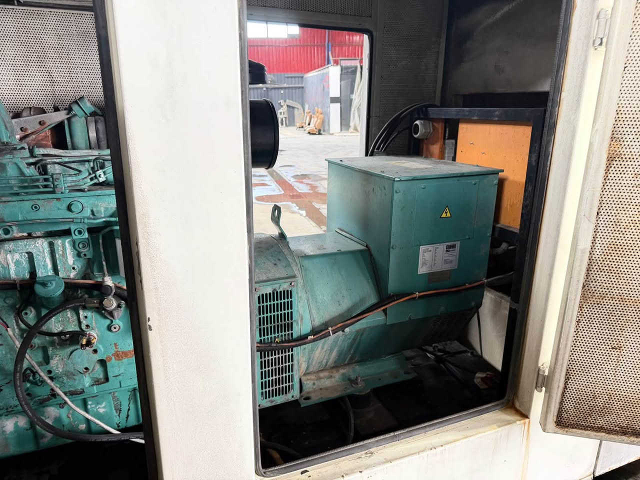 كمنز 114
200KVA
انتر كولر 
12ولف 
سنة الصنع 2019
المستورد جبال بيروت
العنوان النجف 

***********
