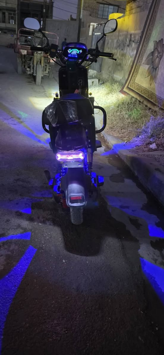 دراجة شحن فول مواصفات موديل ٢٠٢٦ تشغيل عن بعد شخوط بسيطة بلدرع ب٦٠٠ وبيها مجال الموقع الدهلة ***********
