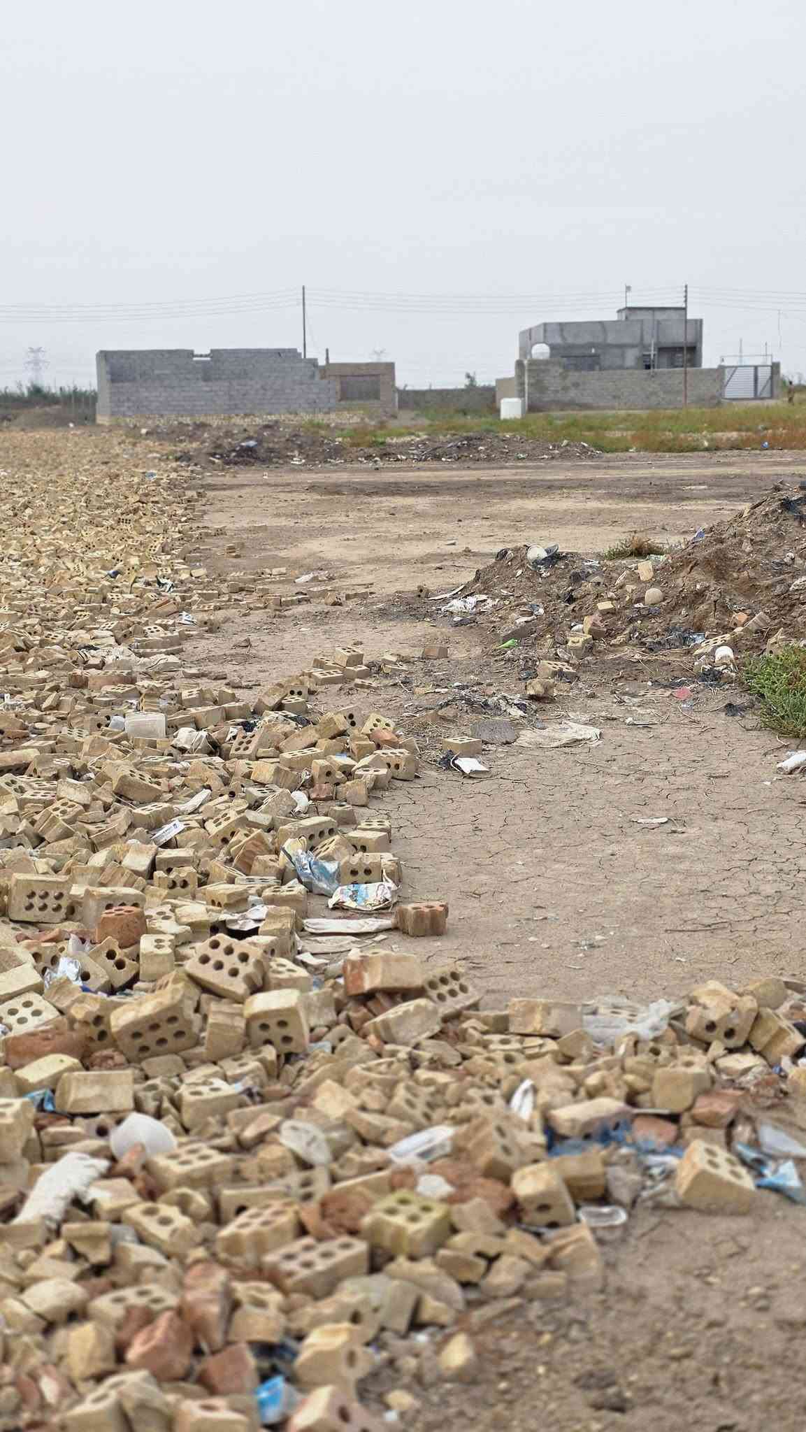 قطعة ٢٠٠ • قطعة ٣٠٠ • خلف مطعم الديوان