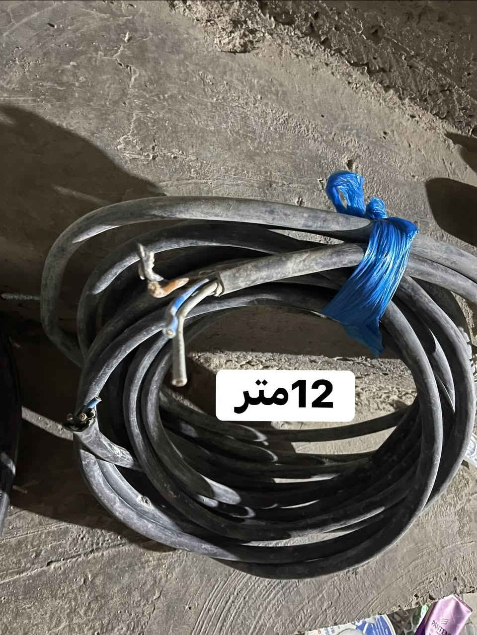 للبيع ***********

نص مكتوب في الصور:
- 12 متر
- 13 متر