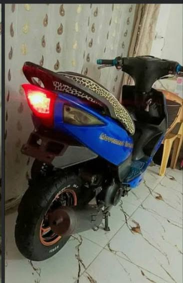 السلام عليكم ماكس للبيع بوشه49 مفتوحه مره وحده بدلت ولفات عوزه ترتيب هاي الصور قديمه سعر 375وبيه مجال مستعجل على بعته محتاج الفلوس للاستفسار خاص او الرقم *********** جماعة 200و250لاتخلون مستعجل عله بعته

