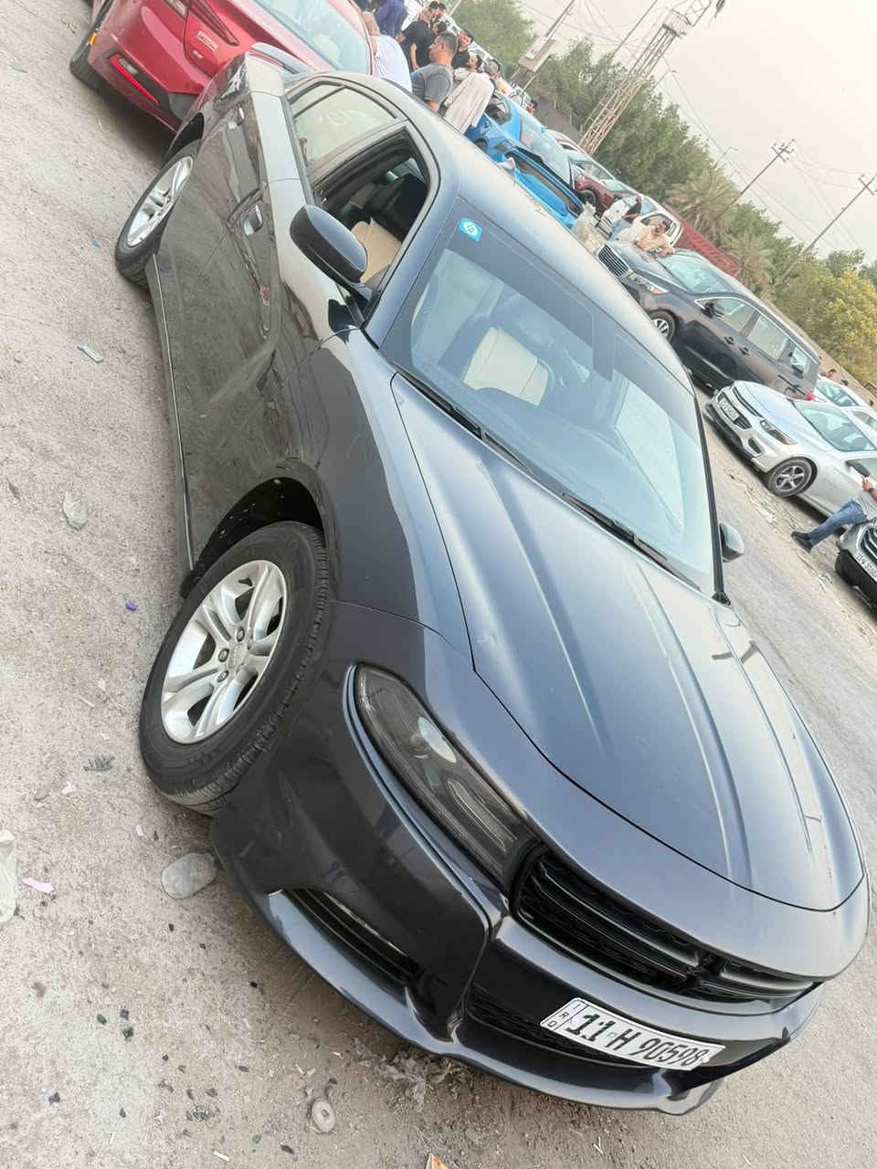 جارجر 2018 وارد امريكي
فئة sxt Plus فوول 1/1 
(( تو ويل ))

💥 حادث نص جاملغ خلفي صبغ فقط

لغود وشواصي وتكم 
وكير ومحرك مكفولات

جميع الايرباكات سليمه 
حجر صالنصه بلادي 
ماشيه 83 الف 

رقم بغداد الجديد باسمي

🔰 مواصفات 

بصمة تشغيل 
بصمة ابواب 
بصمة جنطه 
تشغيل عن بعد 
داخل لونين ابيض و اسود 
كشنات جلد ابيض 
كشنات تدفئه وتبريد
كشنات خلفيه تدفئة 
كشنات خزن ميموري
كشنات كهرباء 
ستيرن تدفئه
شاشة كبيره 
سماعات نظام Alpine   
تدعم ابل كار بلي و اندرويت اوتو 
تبريد قطعتين مناخ منفصل
نضام سبورت 
مانع تزحلق 
كامره خلفيه
لايتات زنون بلادي 
لدات اماميه مع كشافات بلاديه
محرك 3600 كفاله 
كير طياره 8 نمر 
✅ وبعد بيه هواي مواصفات 

⭐️ السياره بلاديه بدون تحديث 
وضع الشركه كلشي ما ملعوب بيه 

📍 مكاني بغداد الدوره  

💲سعر 188 وبيه مجال 

☎️ رقمي ***********
