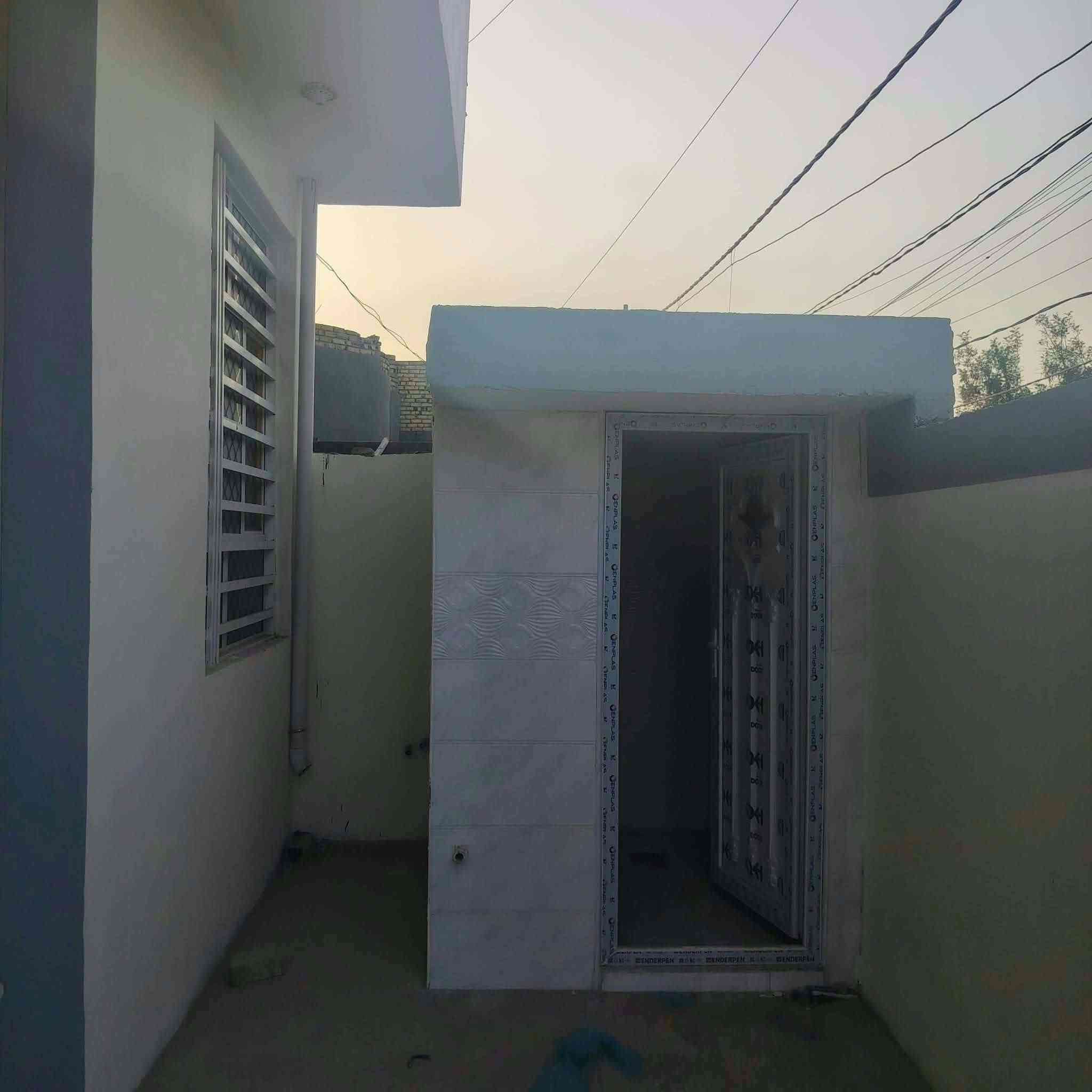 مشتمل للبيع طابو صرف المساحة 150م يحتوي على غرفتين نوم بناء حديث 
الموقع حي المرتظى للاستفسار 
***********
***********
